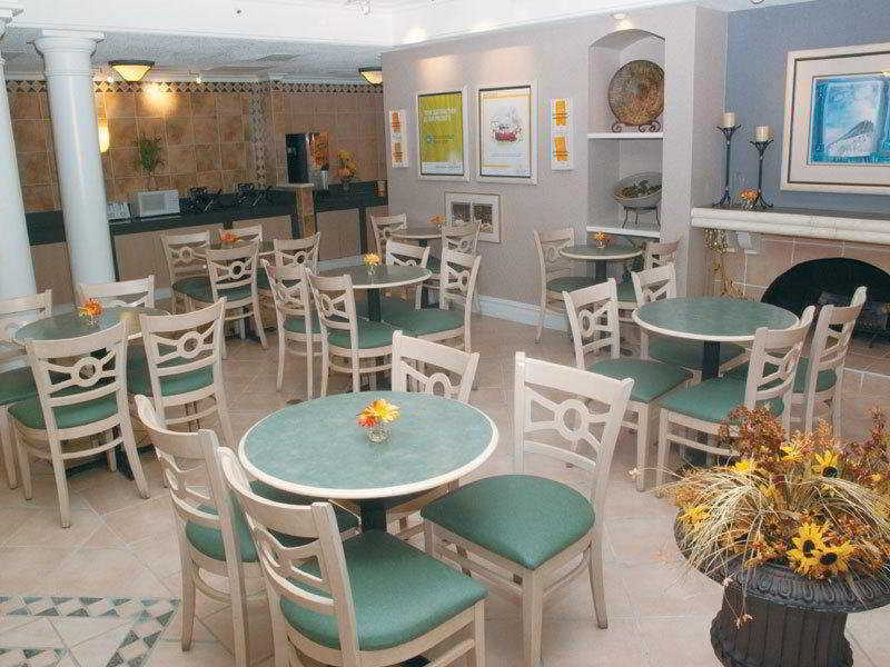Country Inn & Suites By Radisson, Chicago-Hoffman هوفمان ستيتس المطعم الصورة