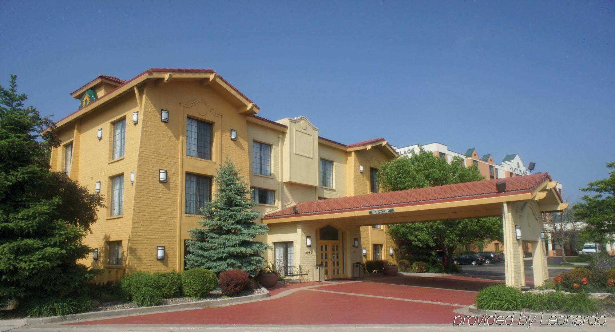 Country Inn & Suites By Radisson, Chicago-Hoffman هوفمان ستيتس المظهر الخارجي الصورة